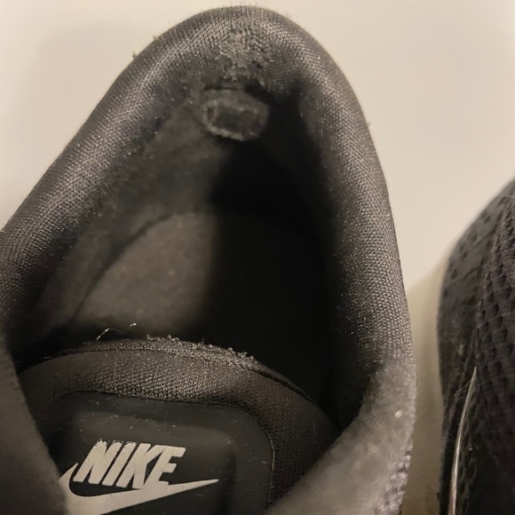 Size 8 women’s Nike air Thea. Good used condition. - Picture 5 of 5